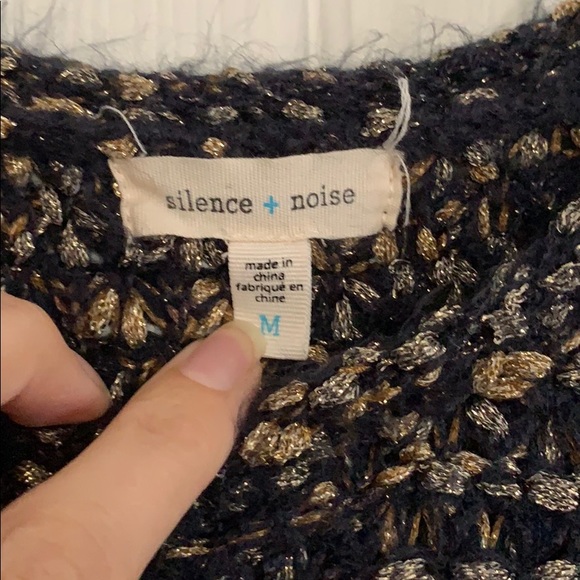 Black & Gold Cropped Short Sleeve Sweater - Picture 5 of 6